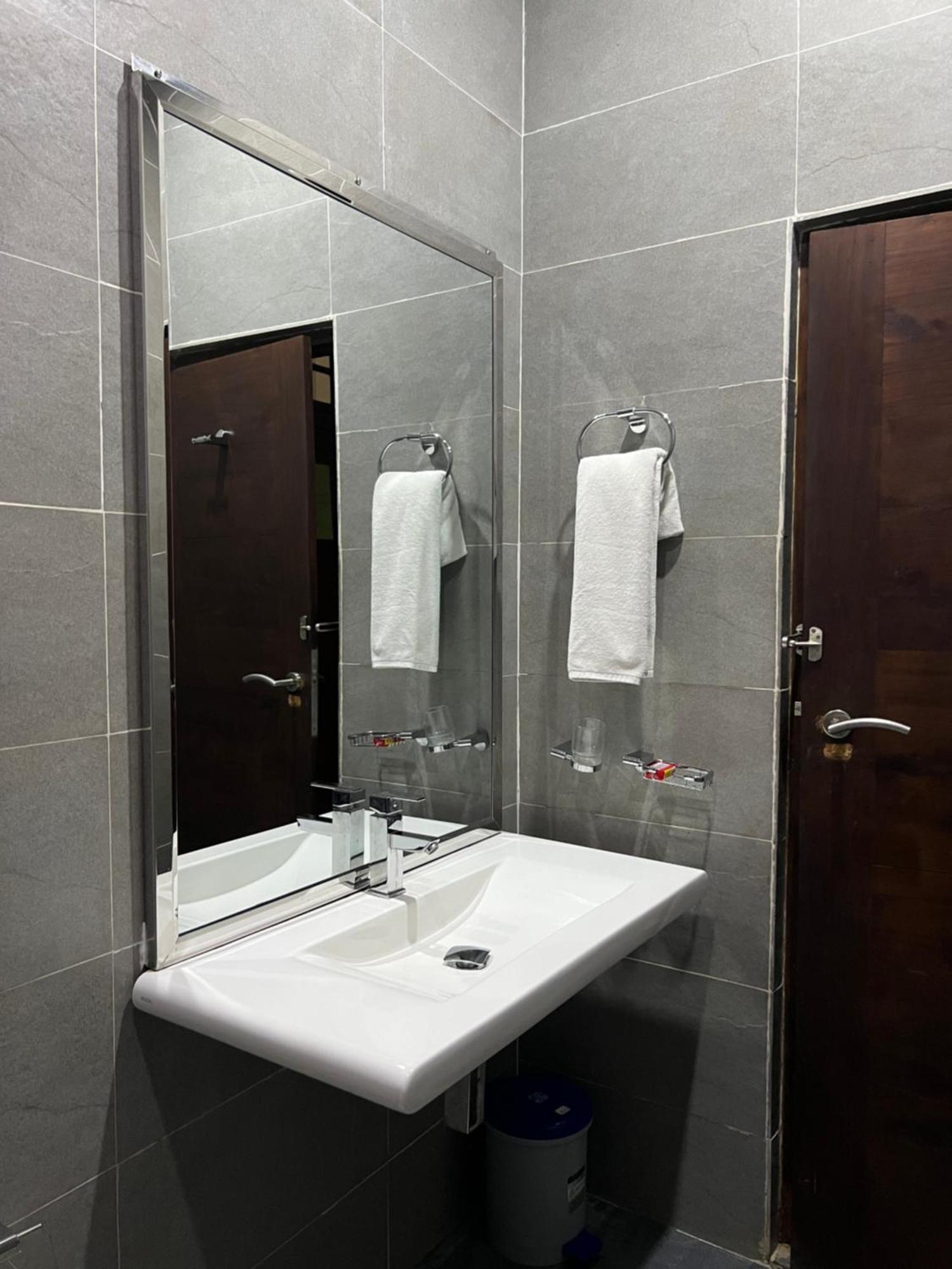 Lohas Beach Resort Villa Kalutara Kültér fotó